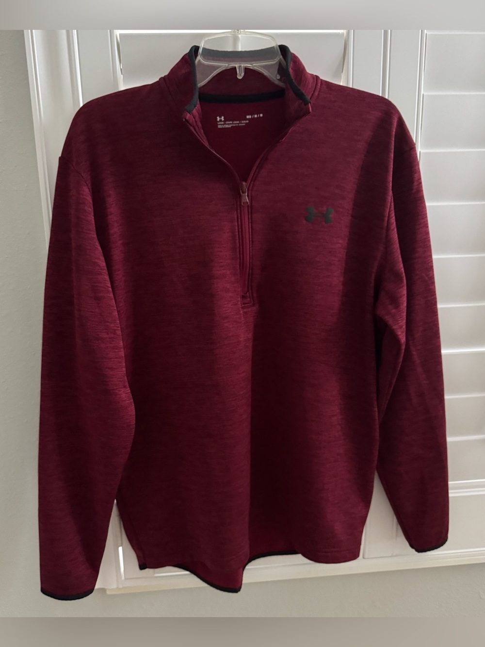 Under Armour men’s size Medium maroon 1/4 zip pullover sweatshirt long sleeve